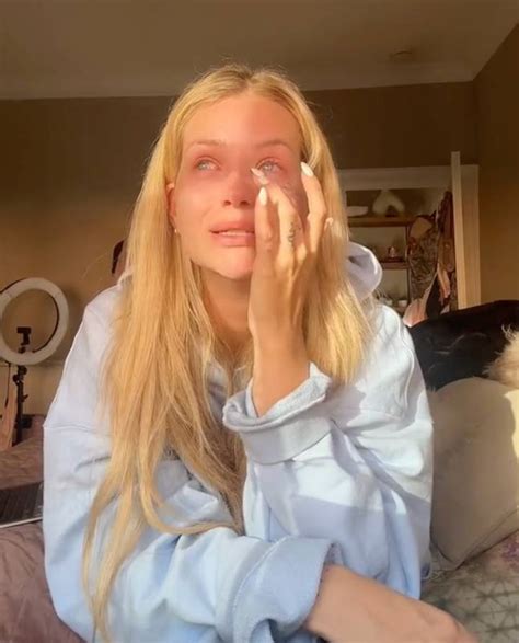 Lottie Moss addresses face tattoo as she breaks down。